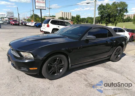 2012 Ford Mustang V6 z USA, uszkodzony, nr VIN 1ZVBP8EM2C5273329